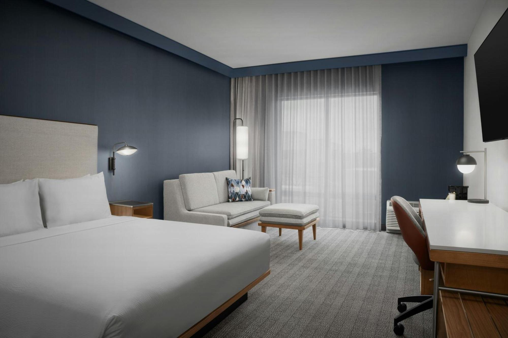 Отель Courtyard By Marriott Antioch Питтсбург Экстерьер фото